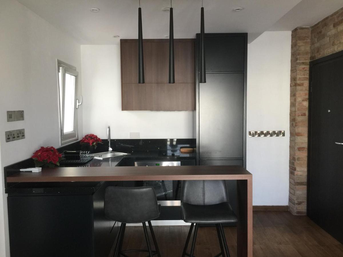 Pearl City View Apartment Paphos Exteriör bild